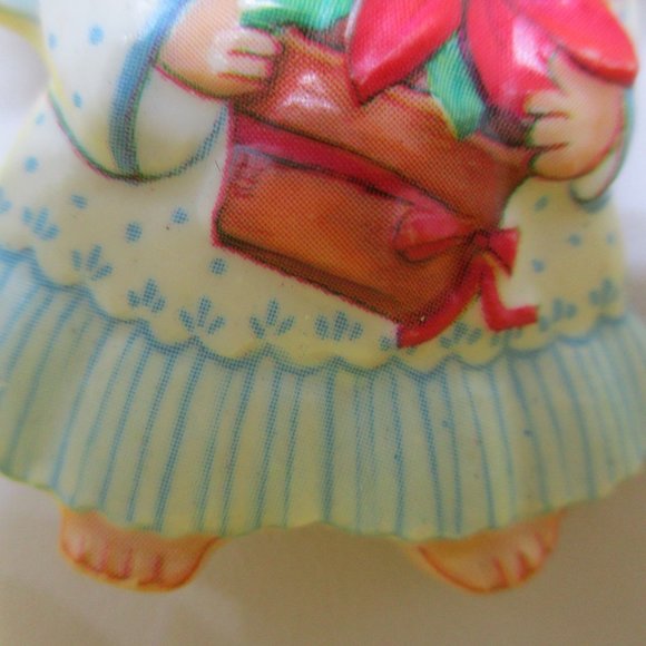 Poinsettia Angel Brooch Resin Angel With A Poinsettia Plant Angel Brooch - Picture 9 of 10